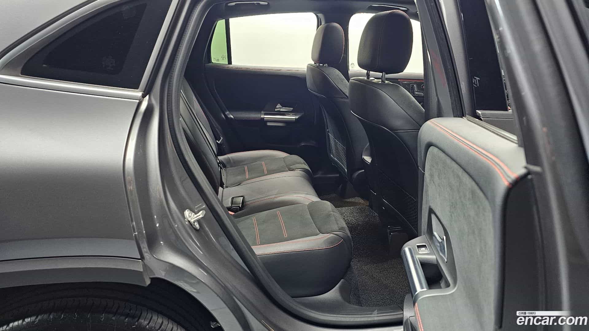 GLA-Class Mercedes-Benz 2020.8-OPTION-016