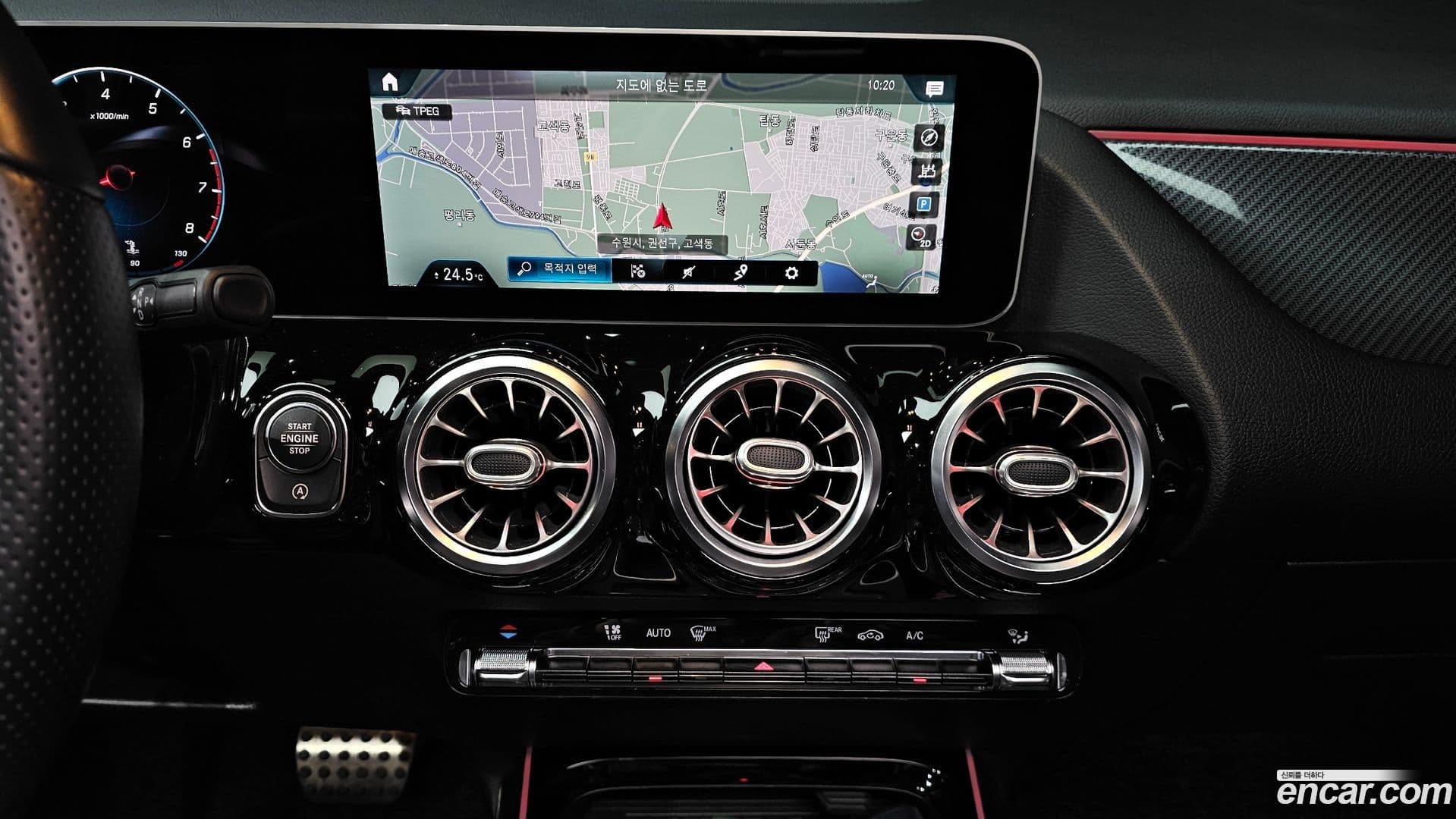 Main__Slider__Photo:GLA-Class Mercedes-Benz 2020.8-14