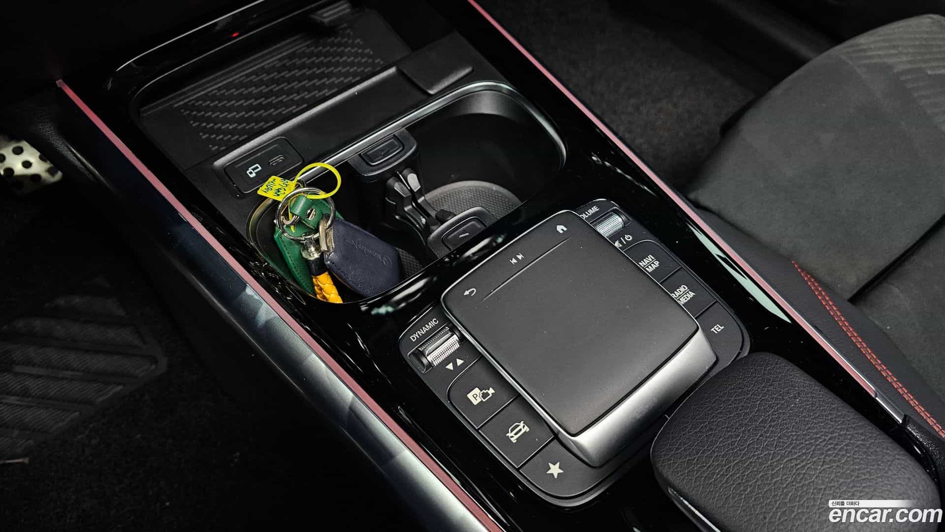 GLA-Class Mercedes-Benz 2020.8-OPTION-022