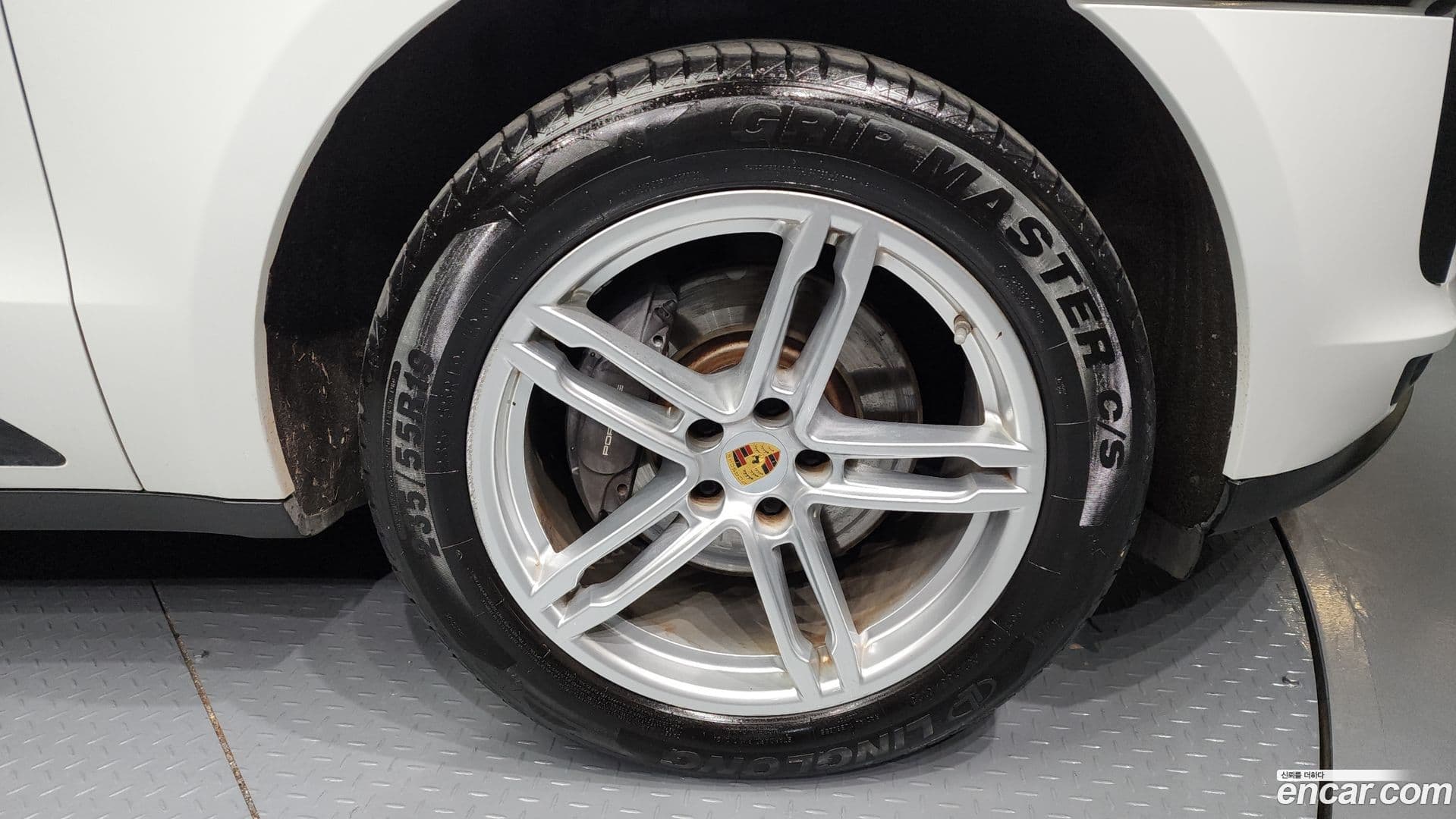 Main__Slider__Photo:Macan Porsche 2019.11-4