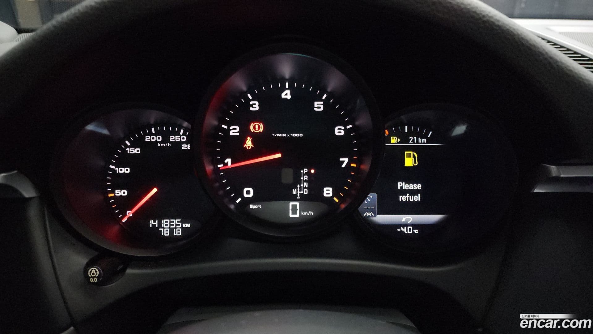 Main__Slider__Photo:Macan Porsche 2019.11-7