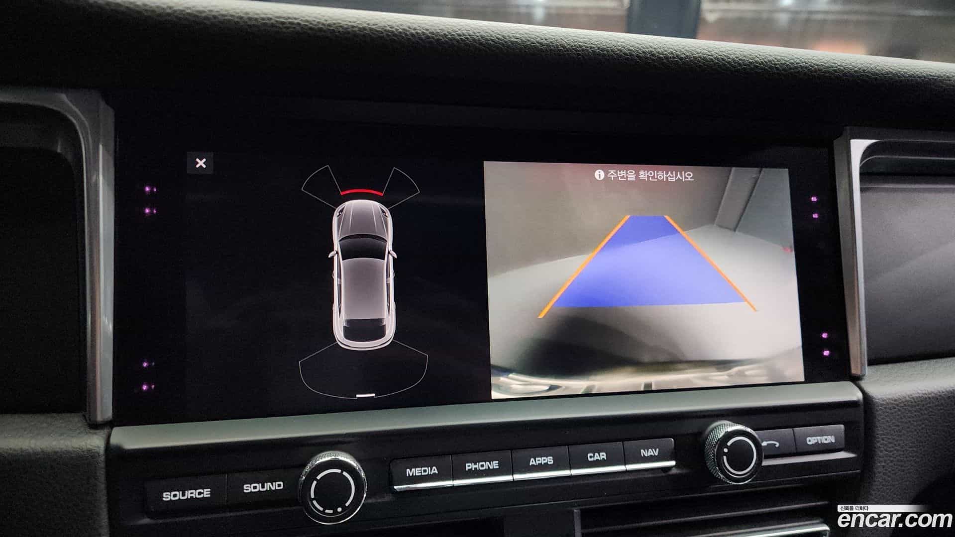 Macan Porsche 2019.11-OPTION-019