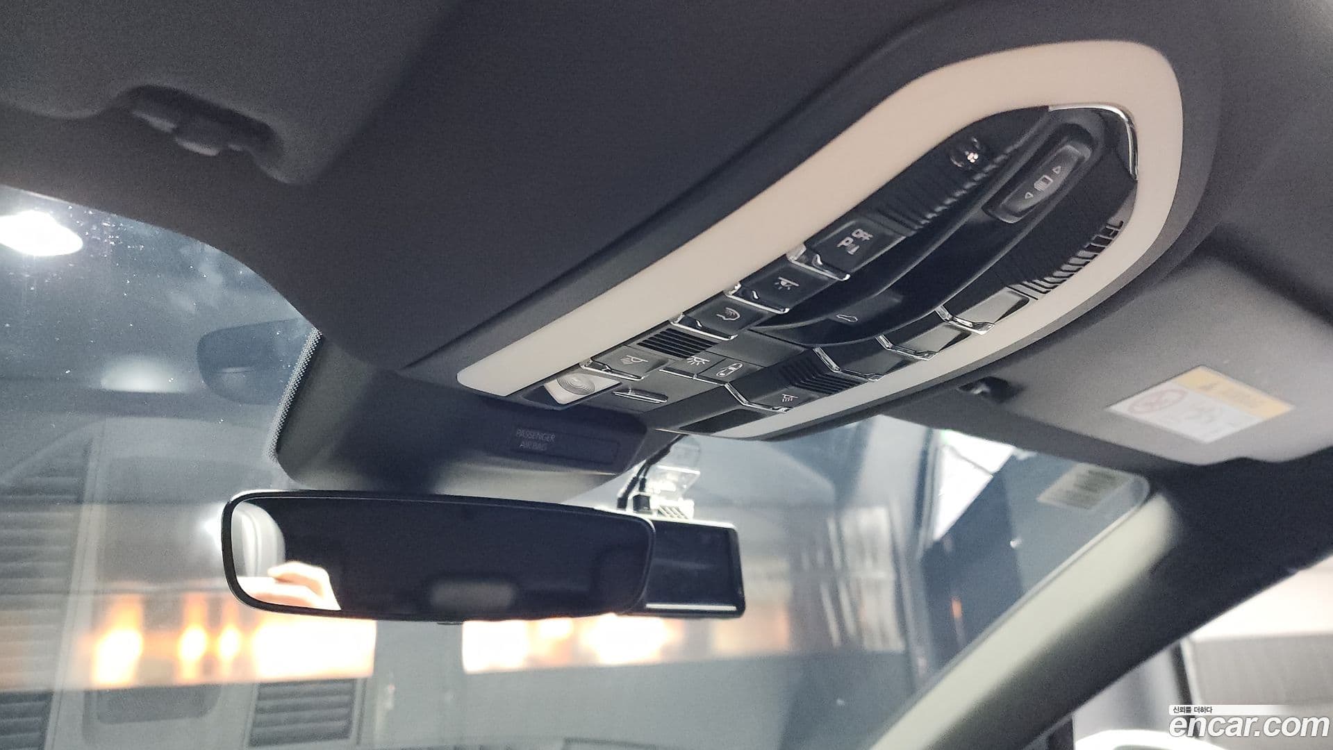 Main__Slider__Photo:Macan Porsche 2019.11-15