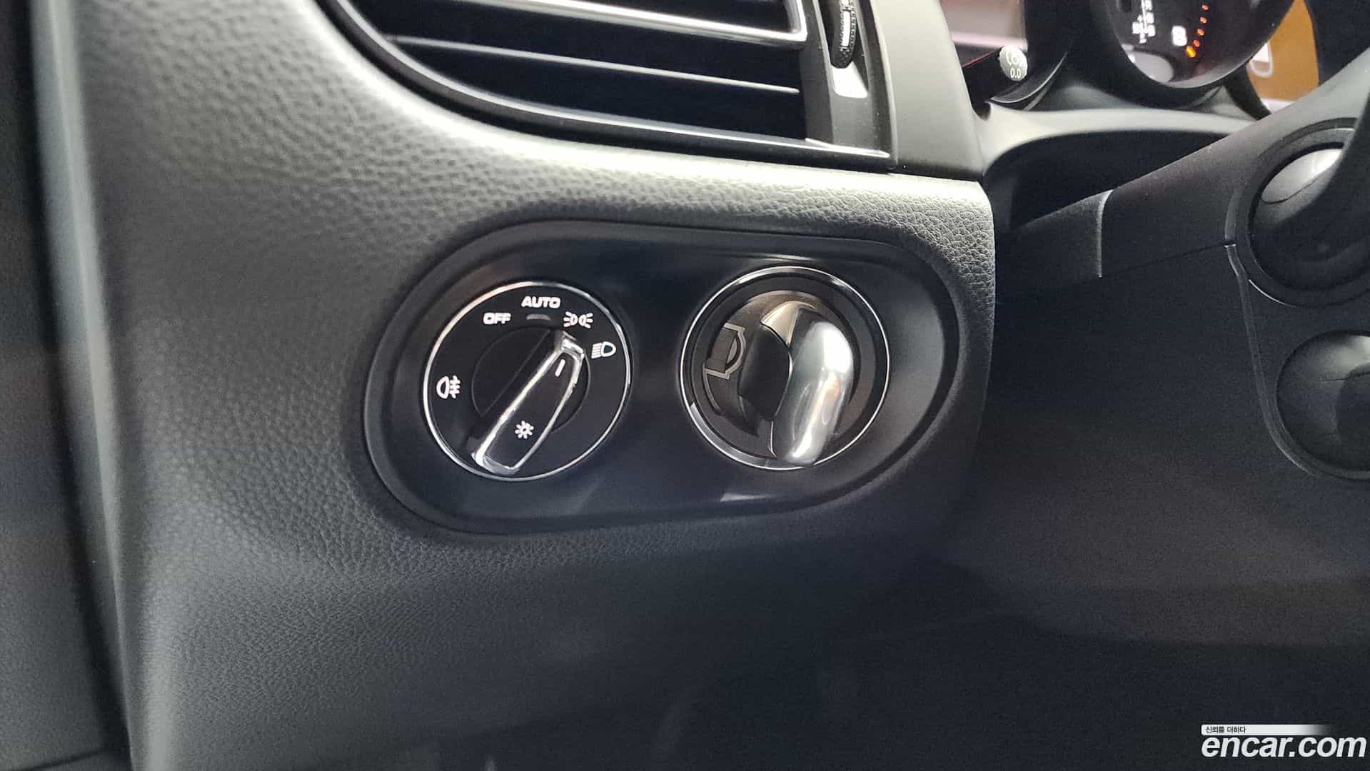 Macan Porsche 2019.11-OPTION-021