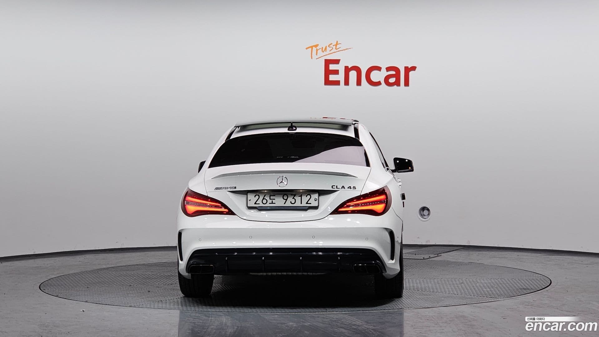 Main__Slider__Photo:CLA-Class Mercedes-Benz 2018.7-3