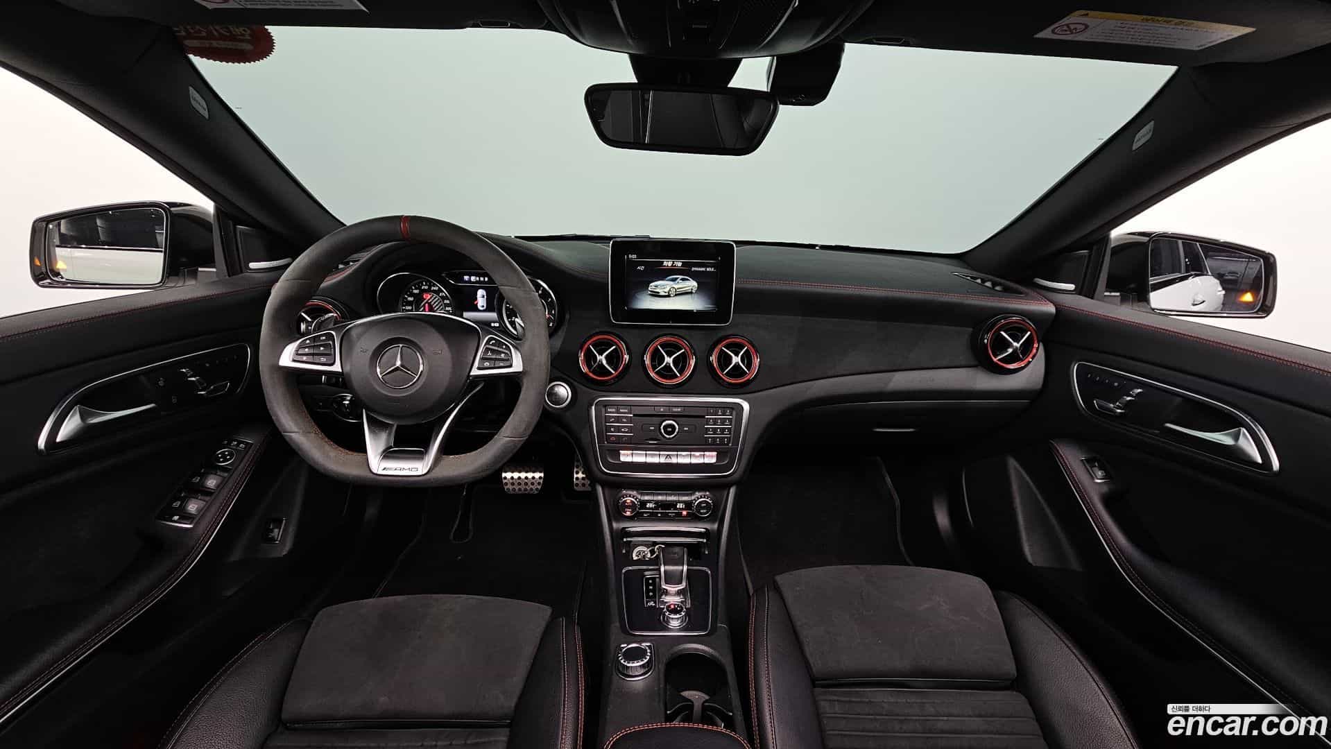 CLA-Class Mercedes-Benz 2018.7-INNER-007