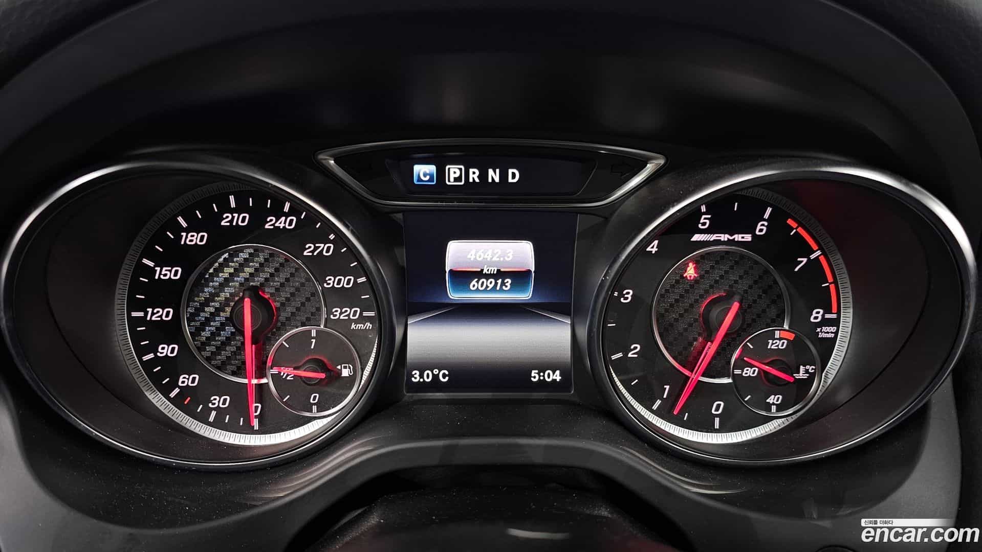 CLA-Class Mercedes-Benz 2018.7-INNER-008