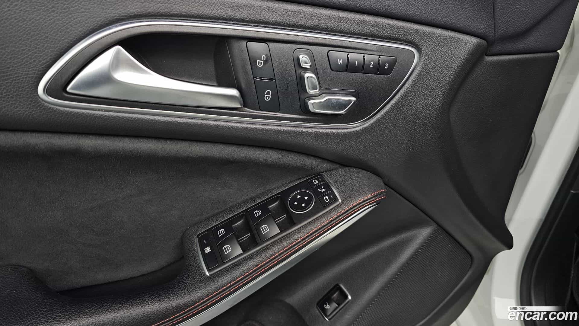 CLA-Class Mercedes-Benz 2018.7-OPTION-021