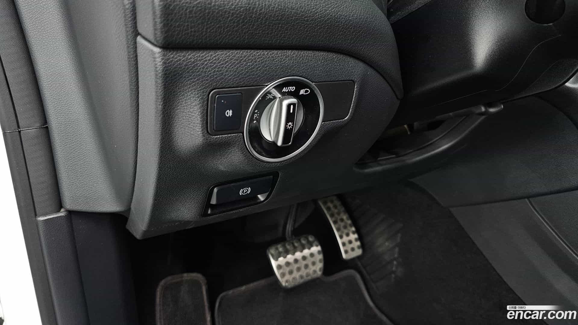 CLA-Class Mercedes-Benz 2018.7-OPTION-022