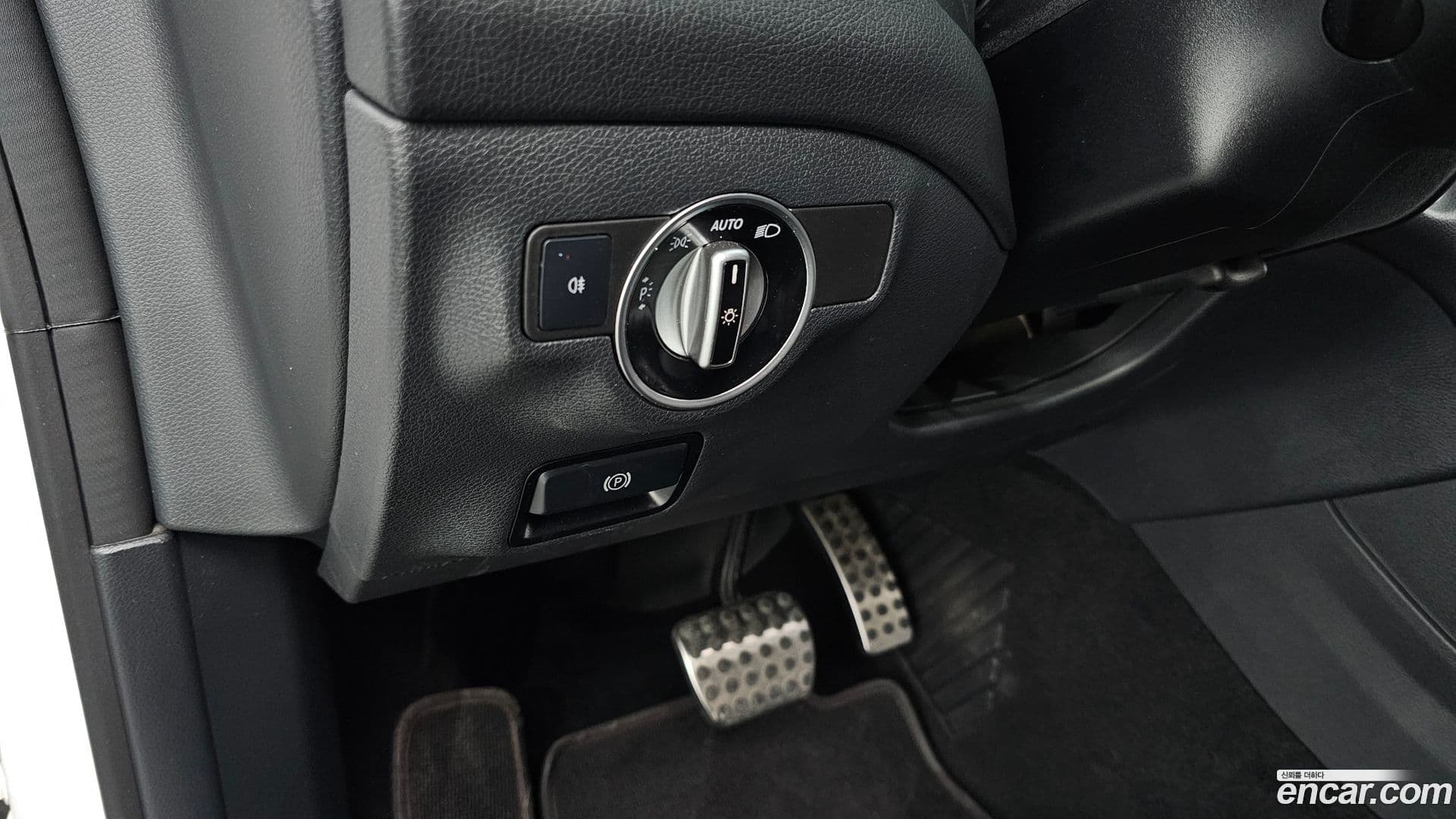 Main__Slider__Photo:CLA-Class Mercedes-Benz 2018.7-17