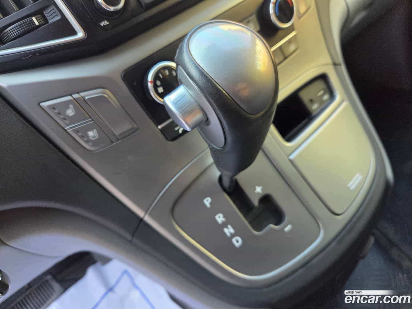 Starex Hyundai 2020.7-OPTION-017