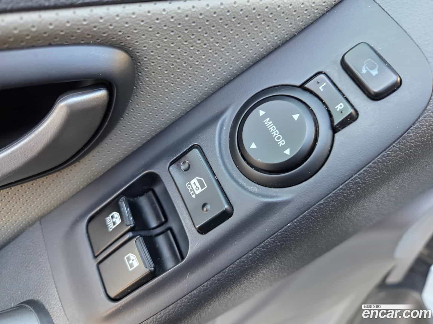 Starex Hyundai 2020.7-OPTION-018