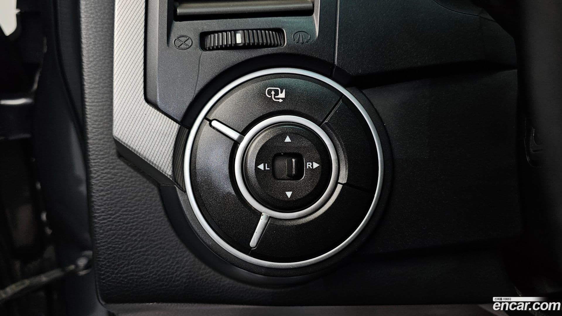 Main__Slider__Photo:KORANDO KG_Mobility_Ssangyong 2013.7-17