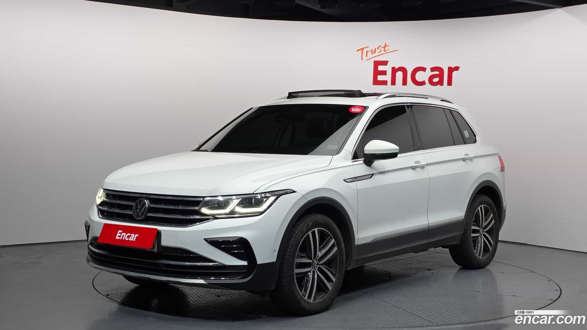 Tiguan Volkswagen 2022.11-OUTER-001