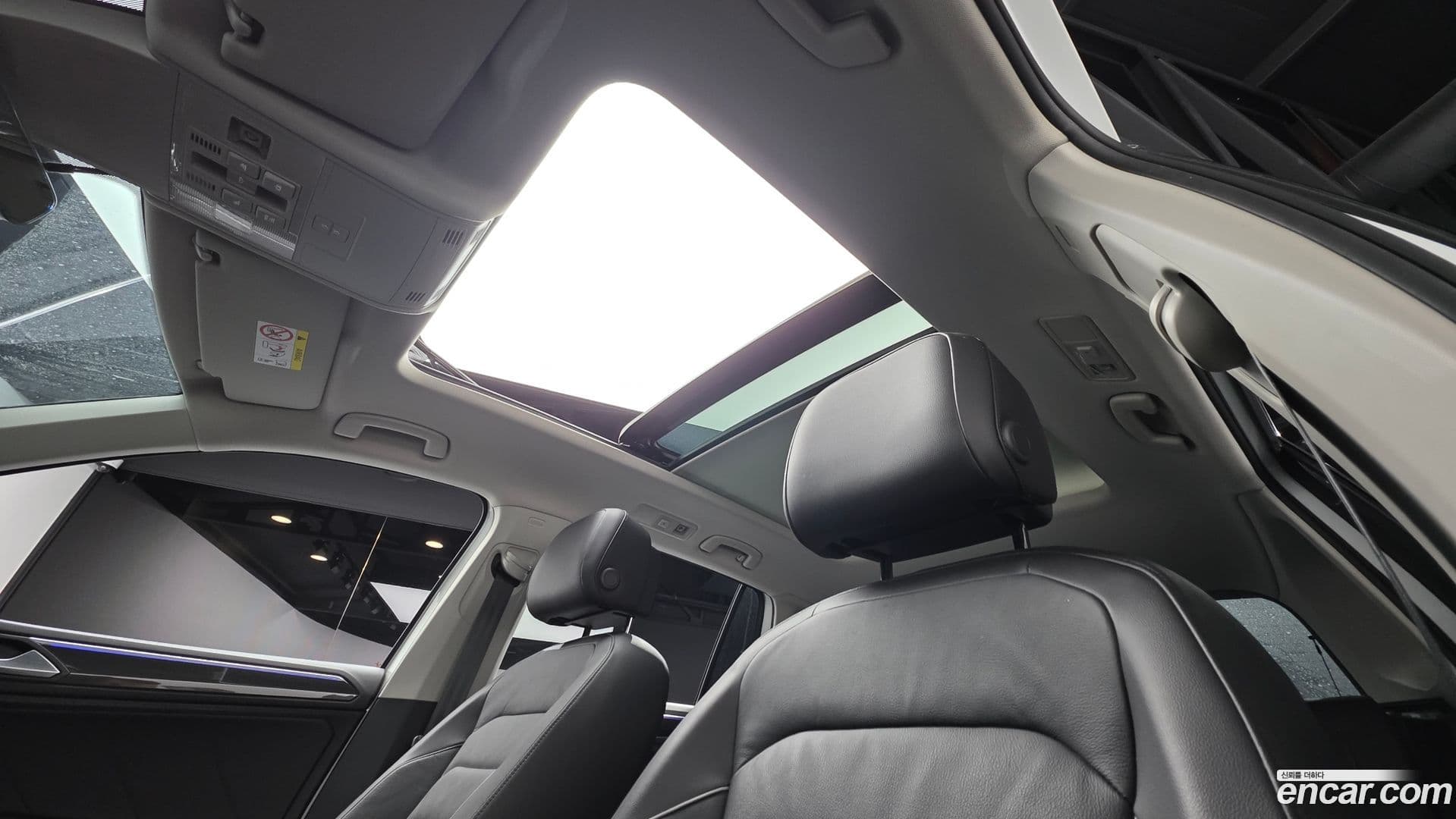 Main__Slider__Photo:Tiguan Volkswagen 2022.11-11