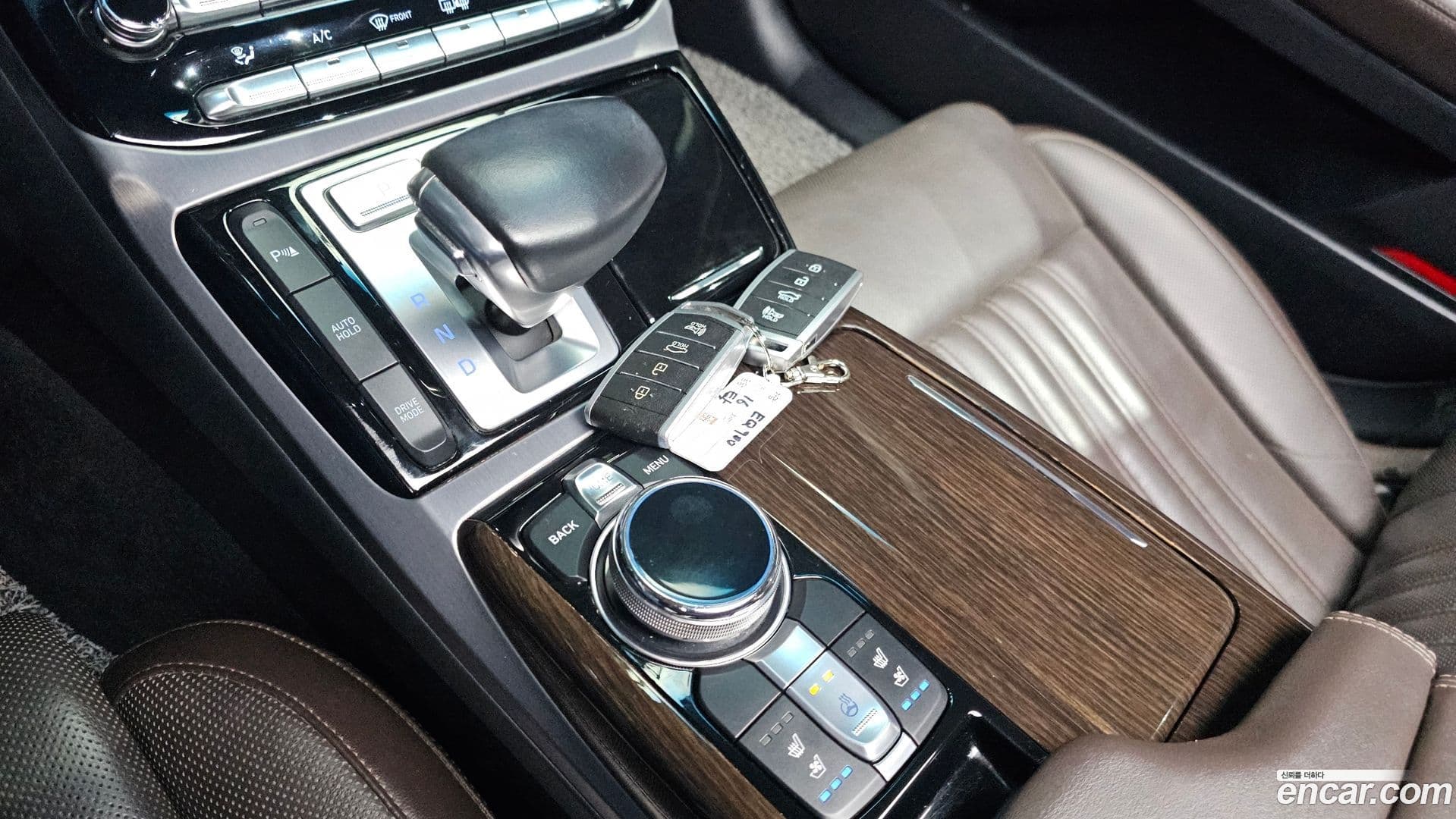 Main__Slider__Photo:EQ900 Genesis 2016.2-8