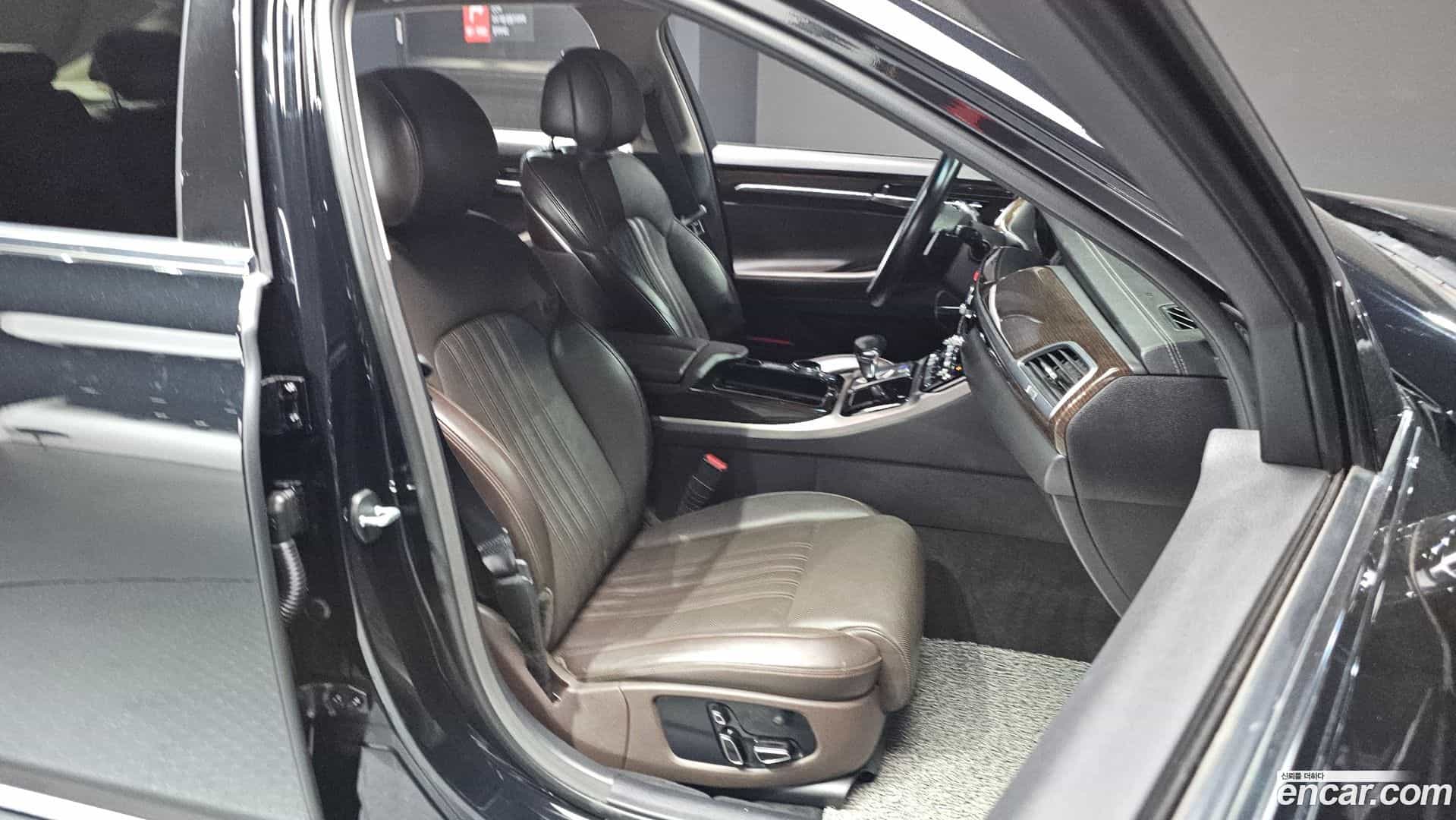 EQ900 Genesis 2016.2-INNER-010