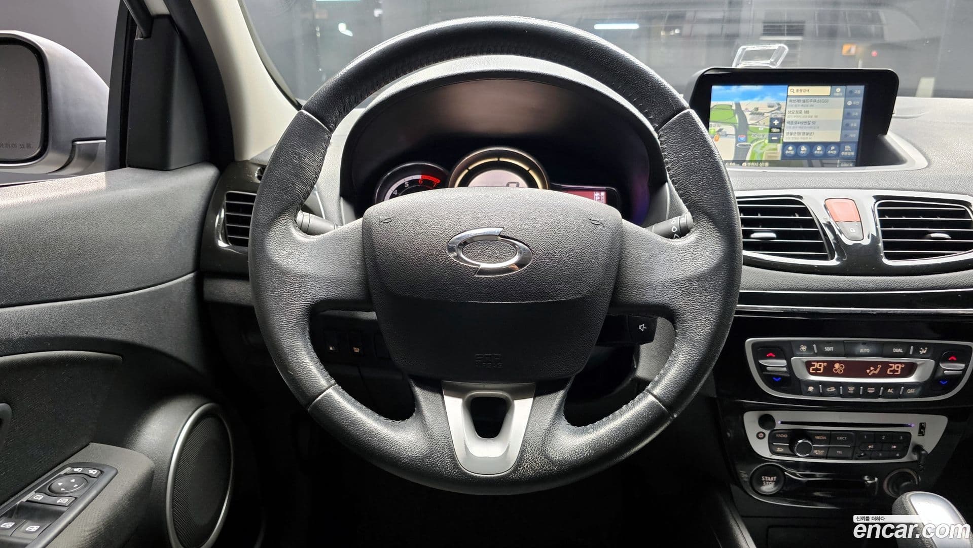 Main__Slider__Photo:SM3 Renault-KoreaSamsung 2016.1-12