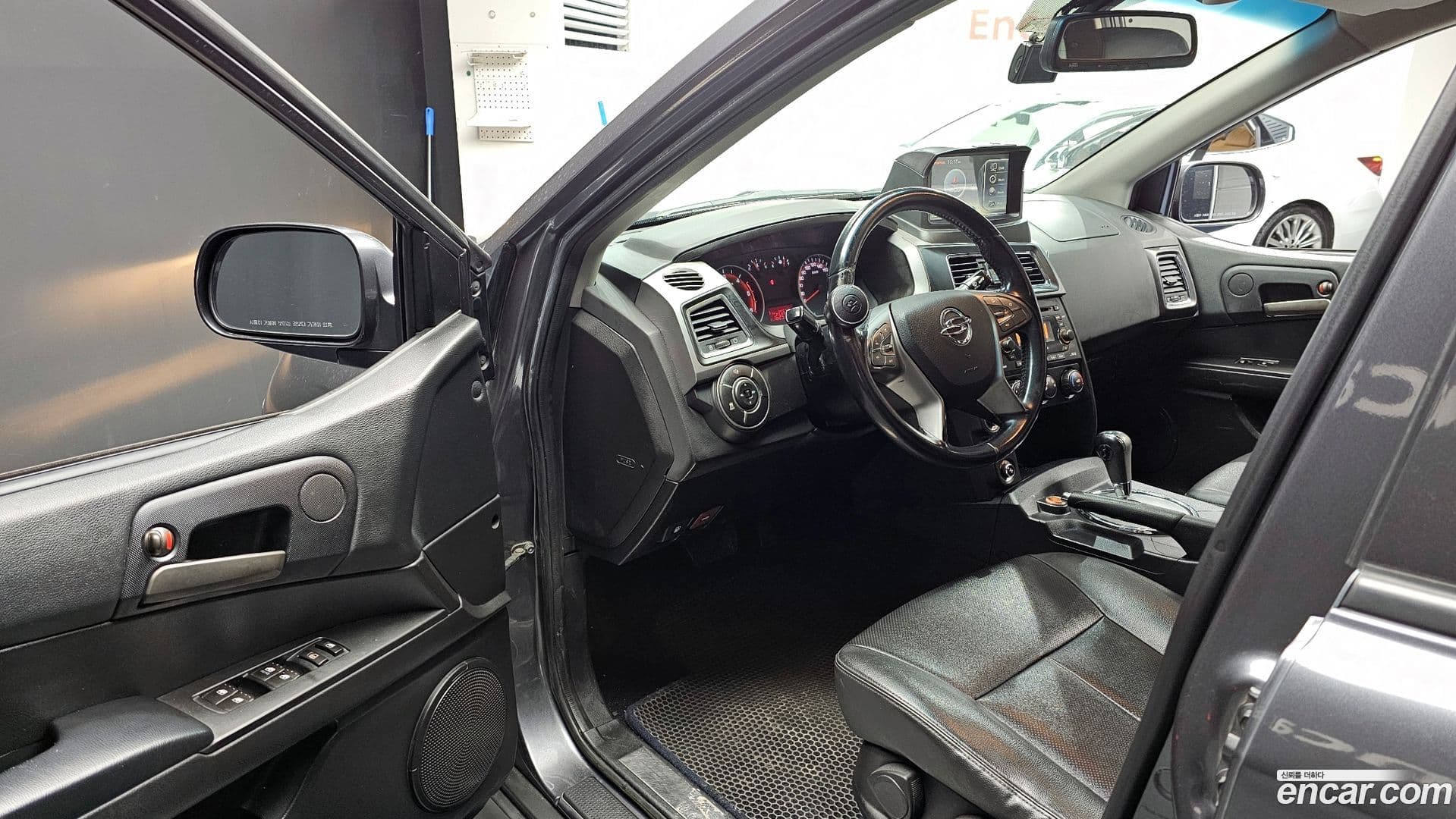Main__Slider__Photo:KORANDO KG_Mobility_Ssangyong 2017.4-9