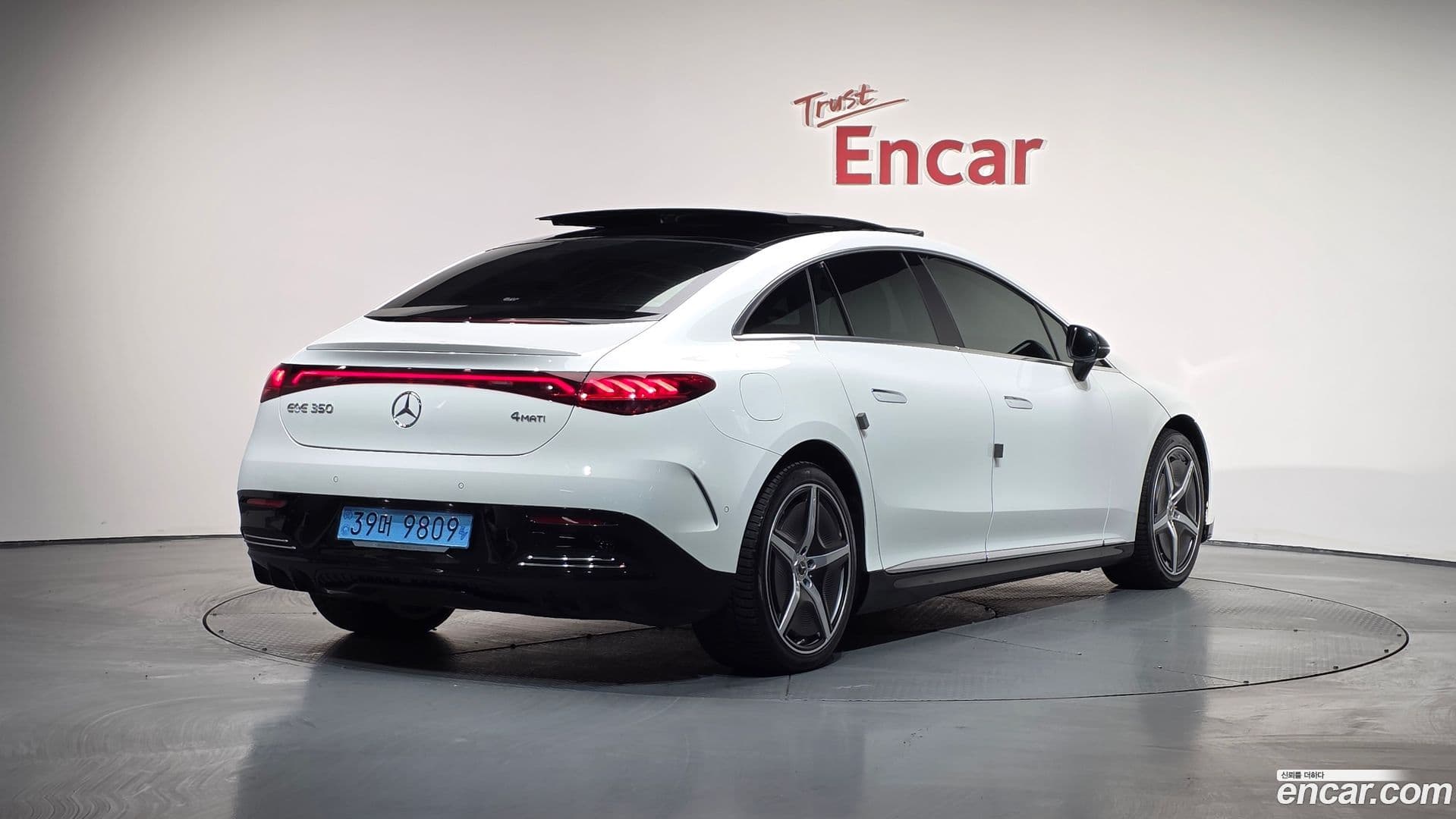 Main__Slider__Photo:EQE Mercedes-Benz 2023.4-1