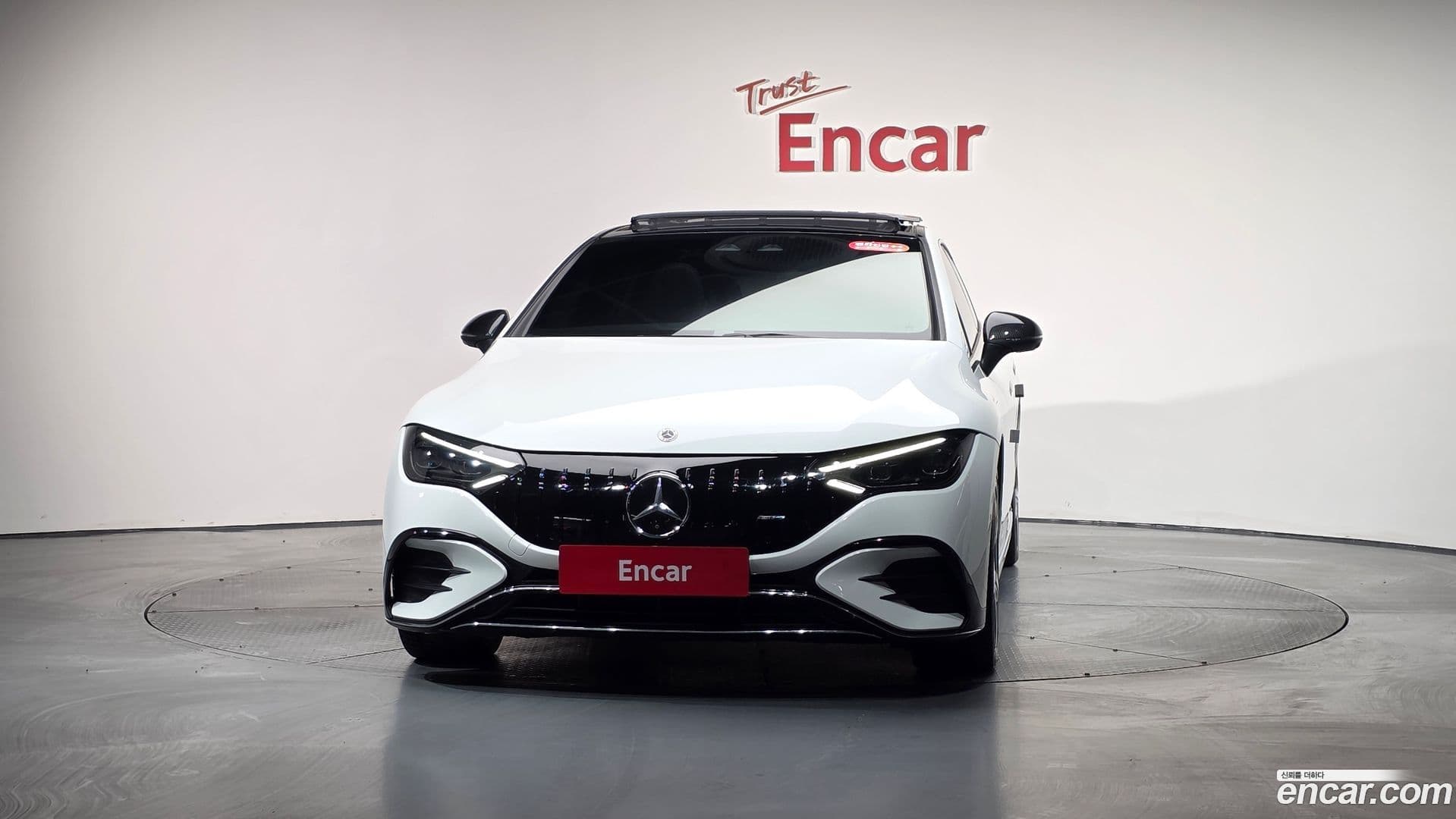 Main__Slider__Photo:EQE Mercedes-Benz 2023.4-2