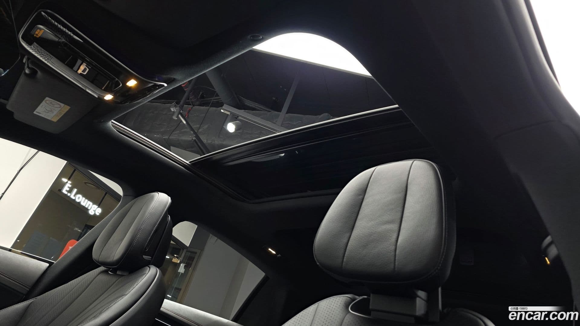 Main__Slider__Photo:EQE Mercedes-Benz 2023.4-18