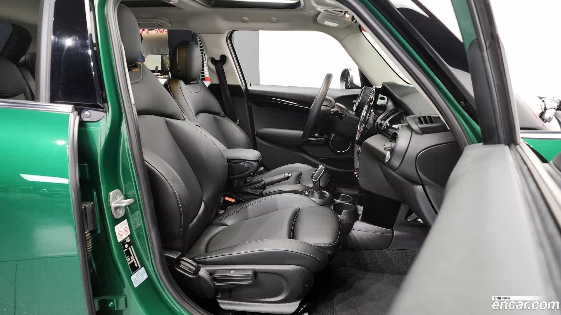 Cooper Mini 2020.6-OPTION-015