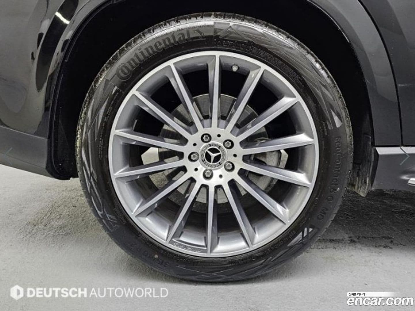 Main__Slider__Photo:GLE-Class Mercedes-Benz 2025.2-4