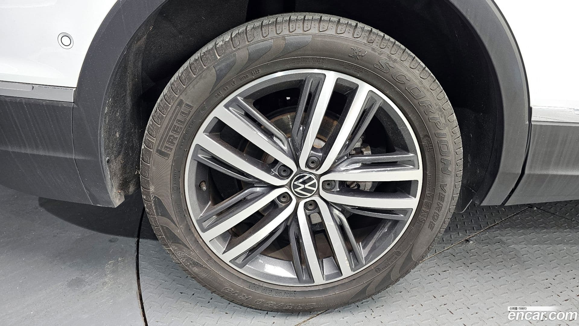 Main__Slider__Photo:Tiguan Volkswagen 2023.5-4