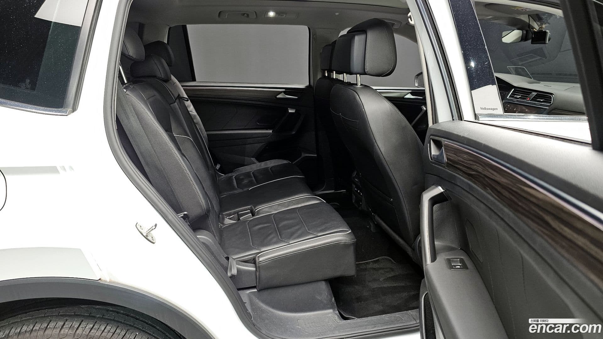 Main__Slider__Photo:Tiguan Volkswagen 2023.5-11