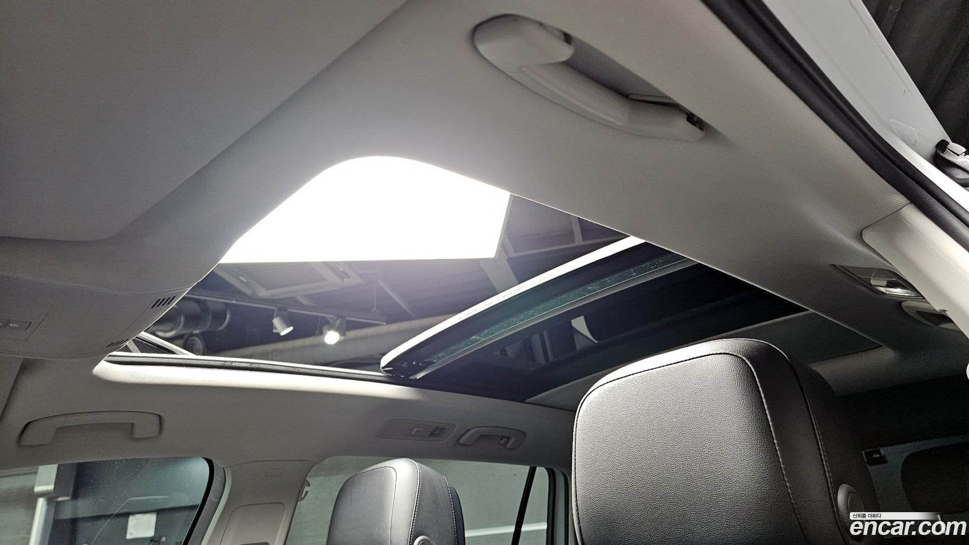 Main__Slider__Photo:Tiguan Volkswagen 2023.5-17