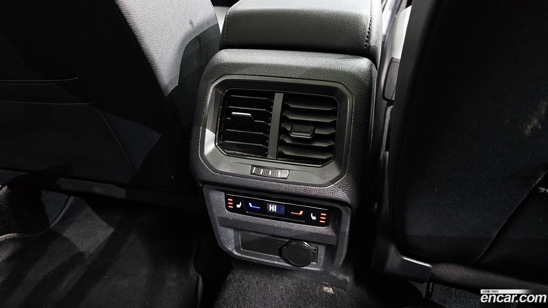 Main__Slider__Photo:Tiguan Volkswagen 2023.5-18