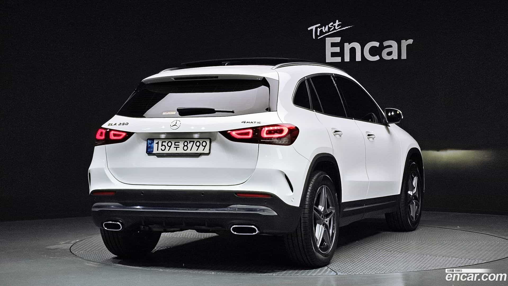 GLA-Class Mercedes-Benz 2022.11-OUTER-002