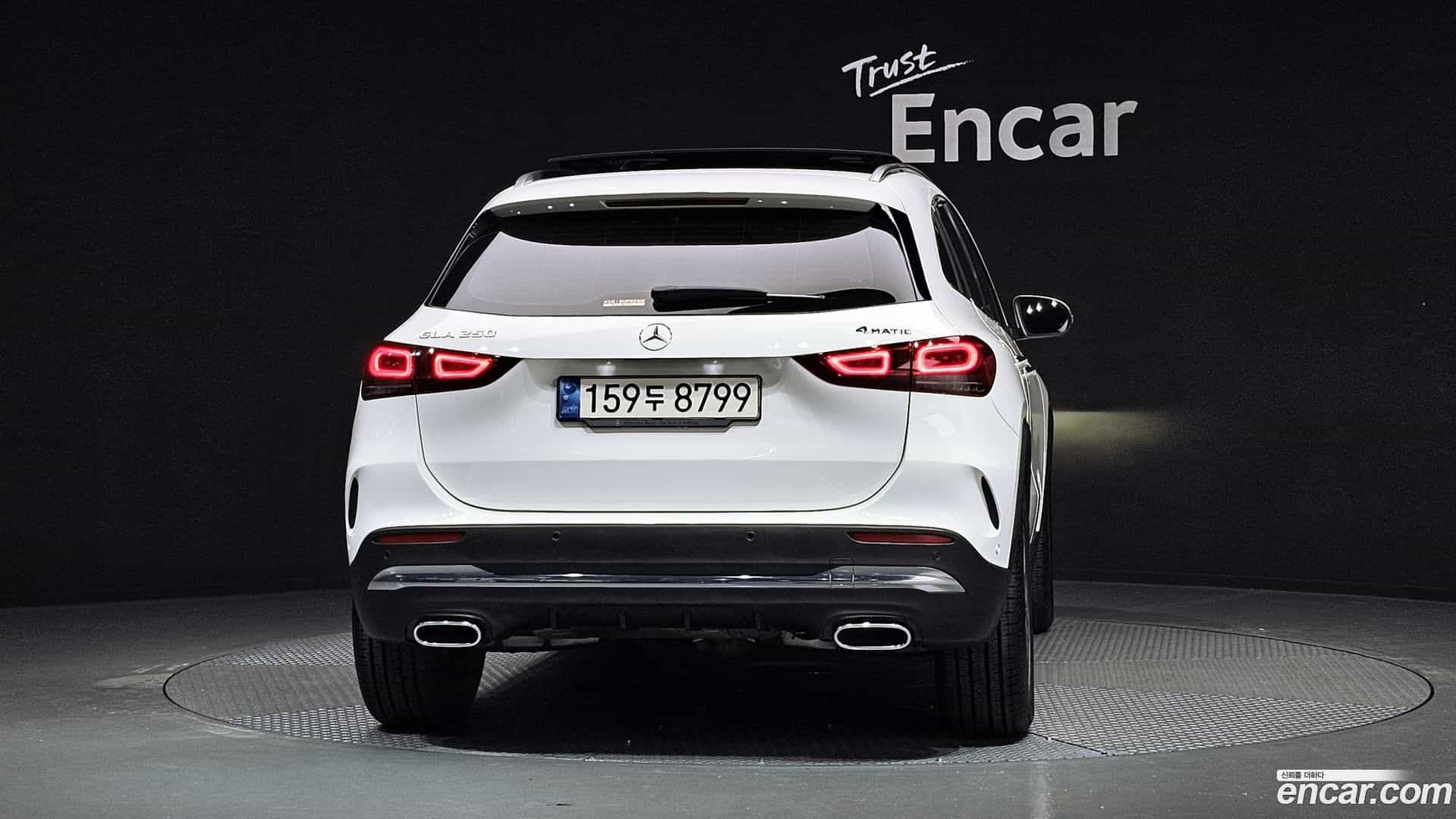 GLA-Class Mercedes-Benz 2022.11-OUTER-004