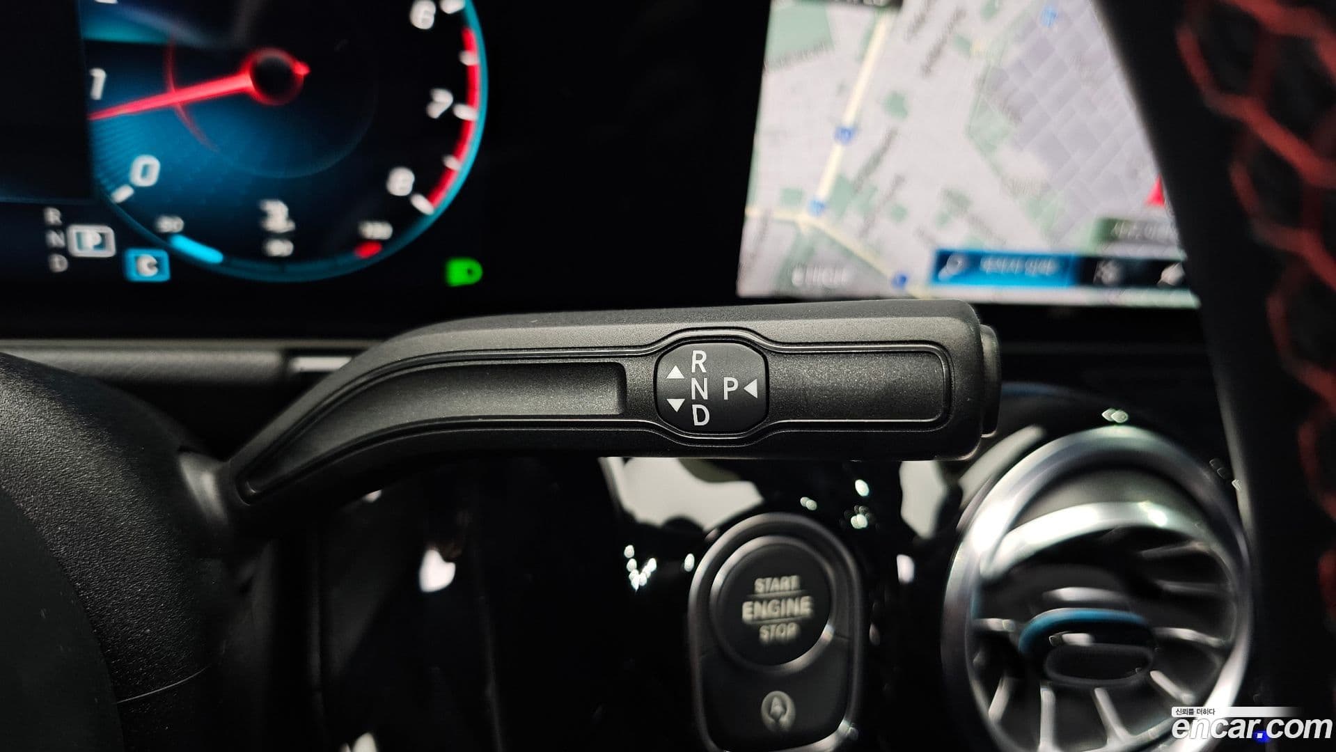 Main__Slider__Photo:GLA-Class Mercedes-Benz 2022.11-8