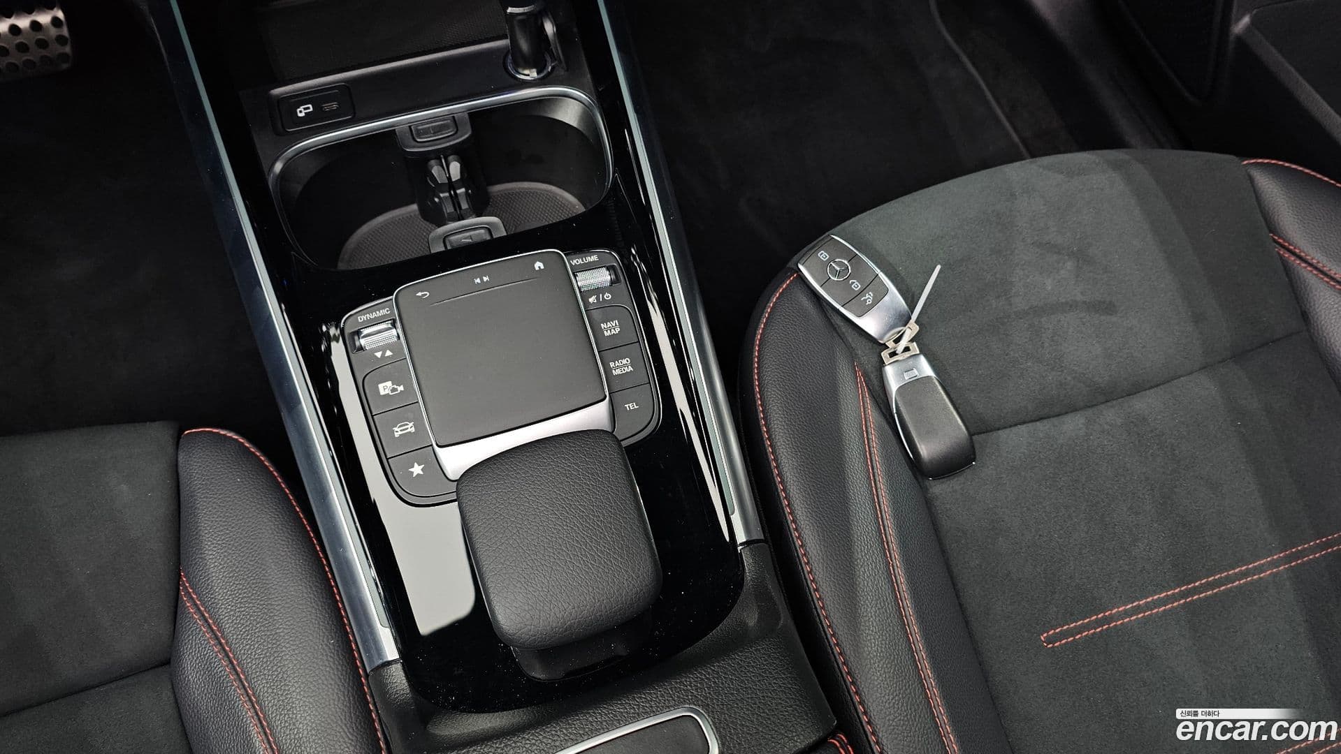 Main__Slider__Photo:GLA-Class Mercedes-Benz 2022.11-17