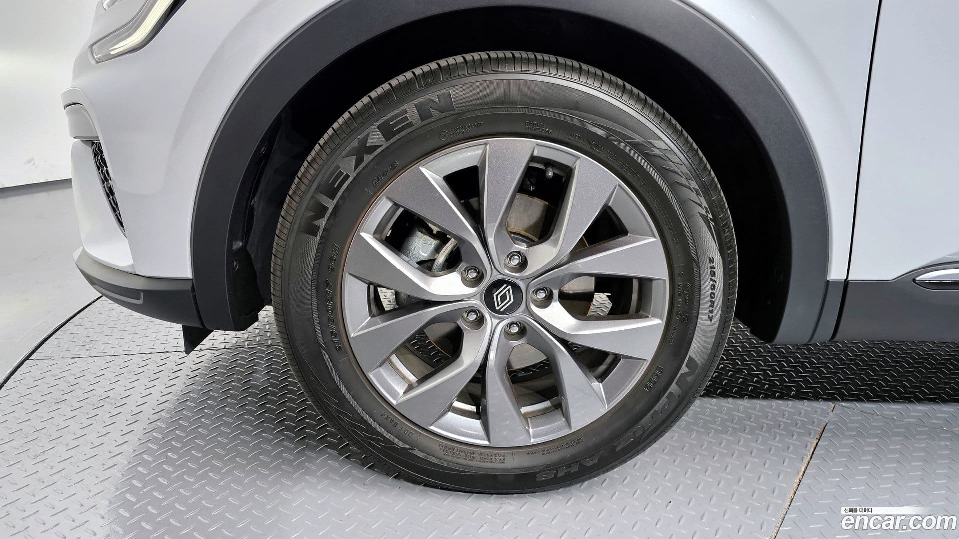 Main__Slider__Photo:Arkana Renault-KoreaSamsung 2024.4-4