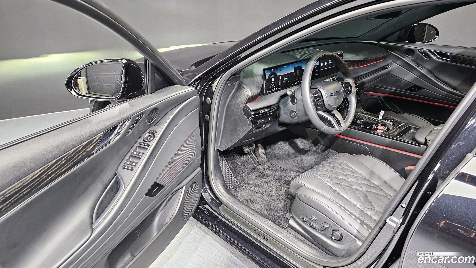 Main__Slider__Photo:G80 Genesis 2025.10-9