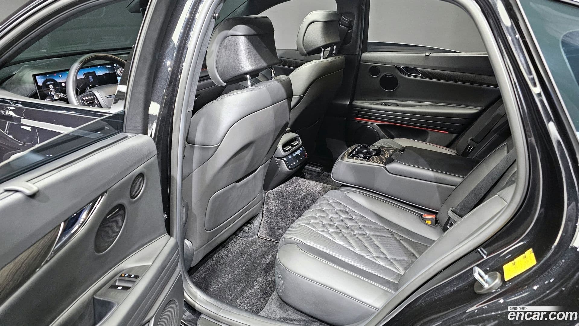 Main__Slider__Photo:G80 Genesis 2025.10-10