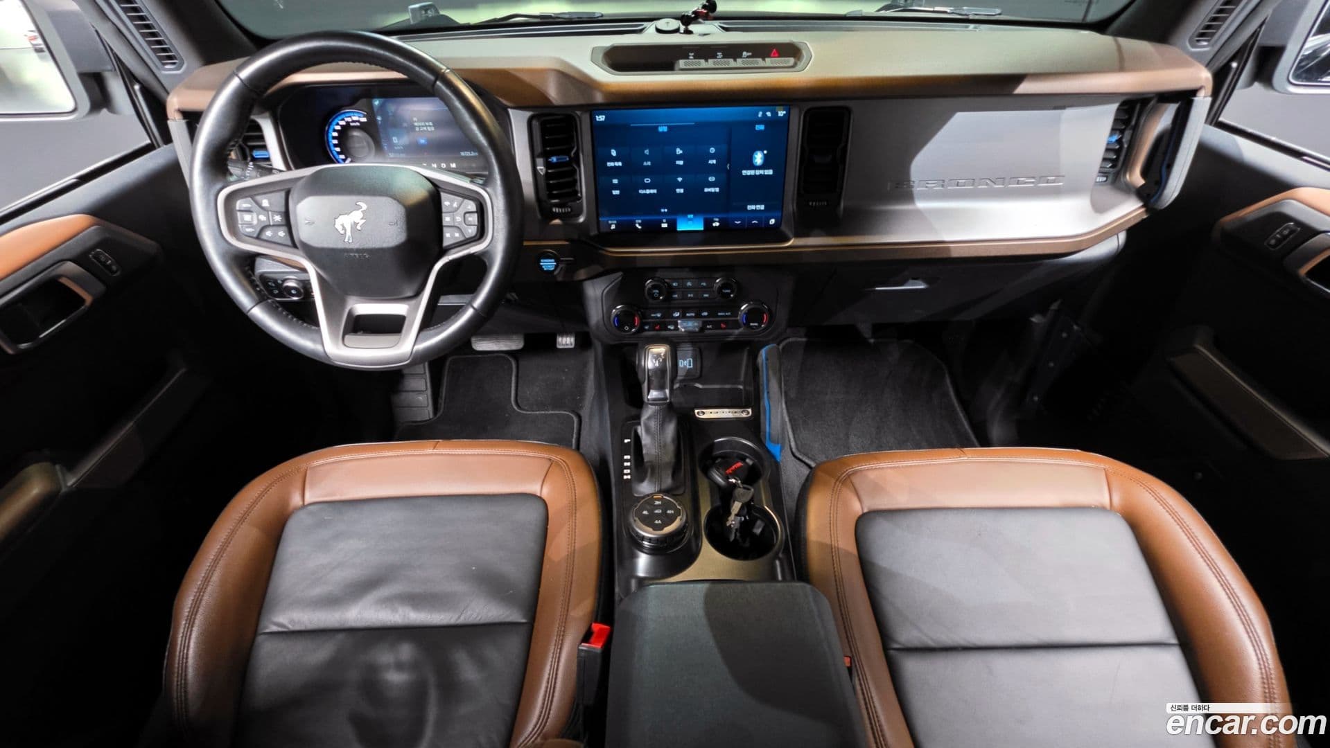 Main__Slider__Photo:Bronco Ford 2023.11-6