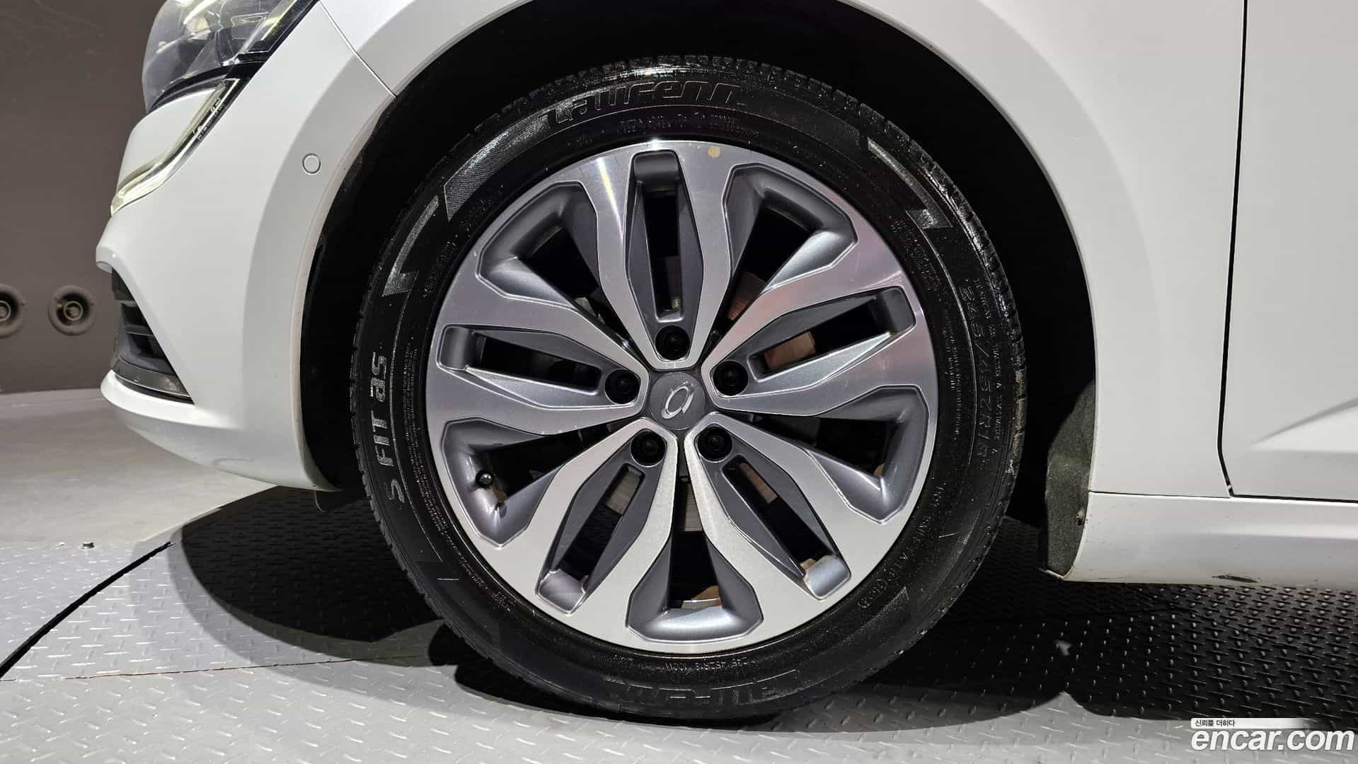 SM6 Renault-KoreaSamsung 2016.11-OUTER-005