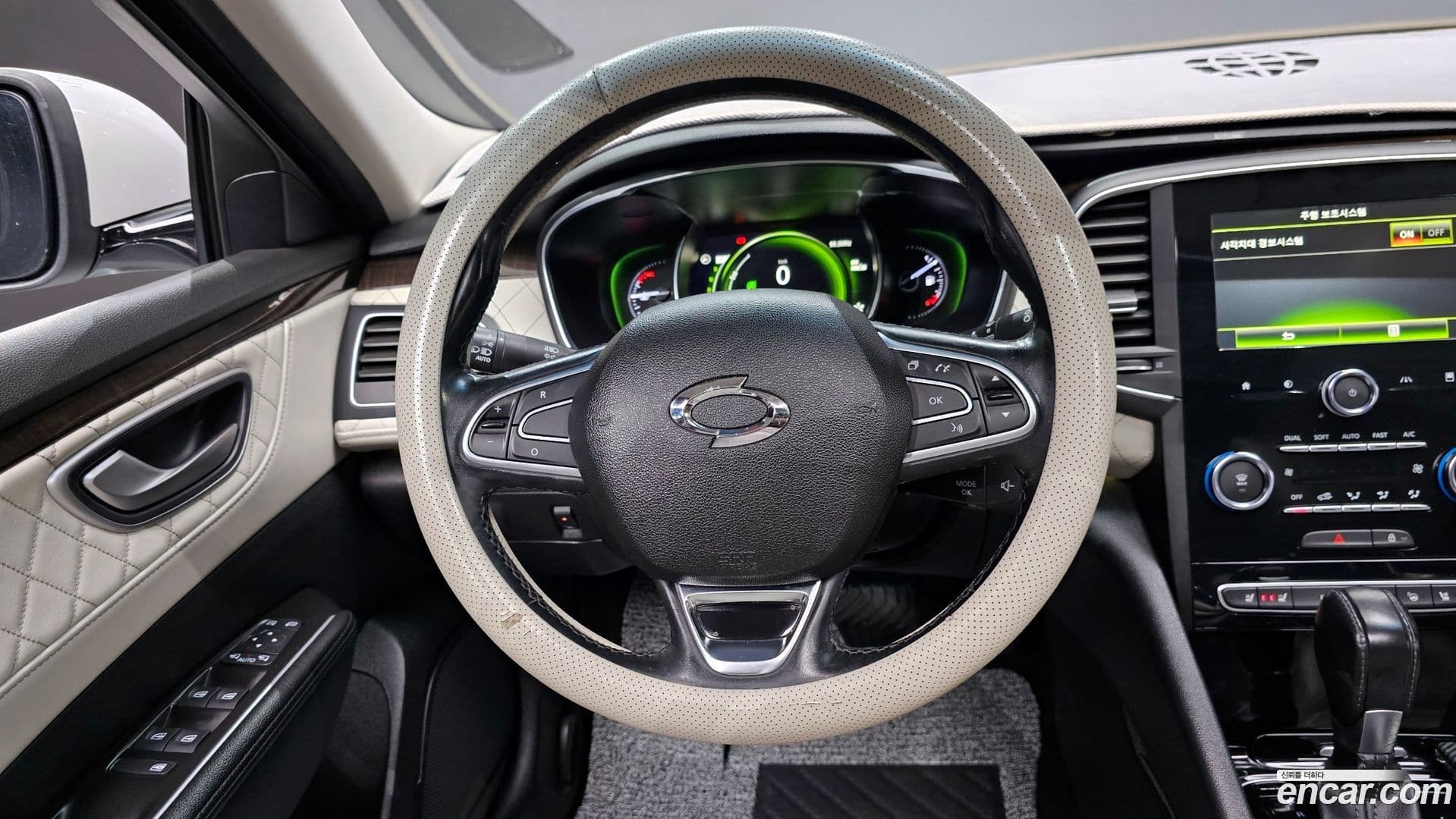 Main__Slider__Photo:SM6 Renault-KoreaSamsung 2016.11-12