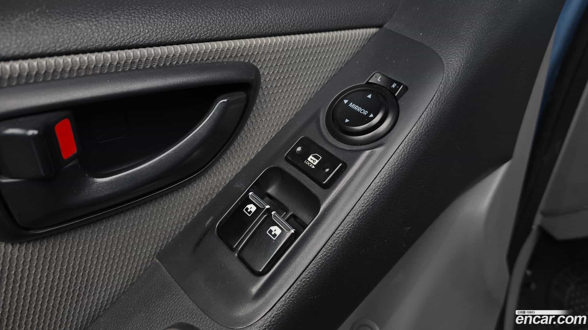 Starex Hyundai 2010.1-OPTION-020