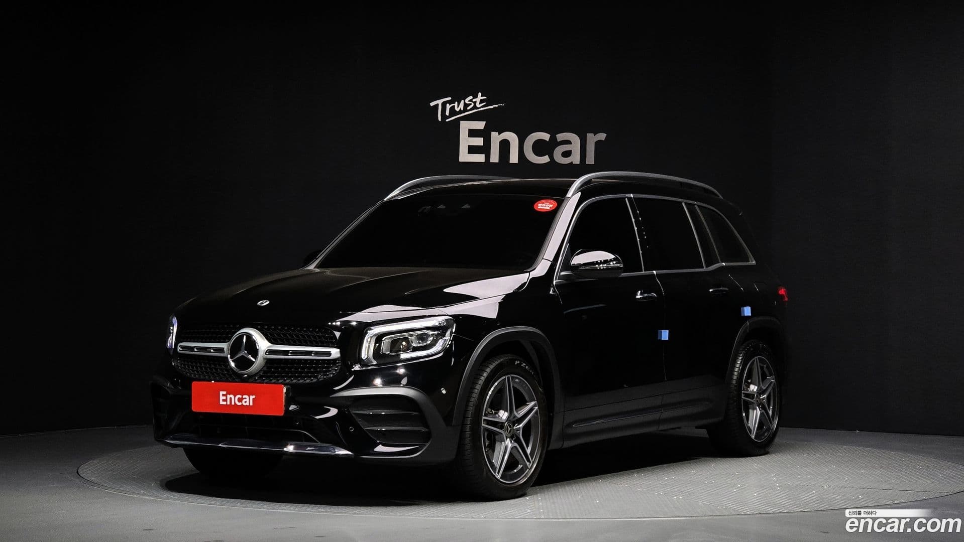 Main__Slider__Photo:GLB-Class Mercedes-Benz 2023.9-0