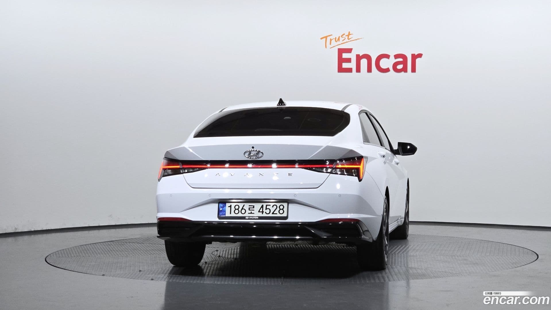 Main__Slider__Photo:AVANTE Hyundai 2021.6-3