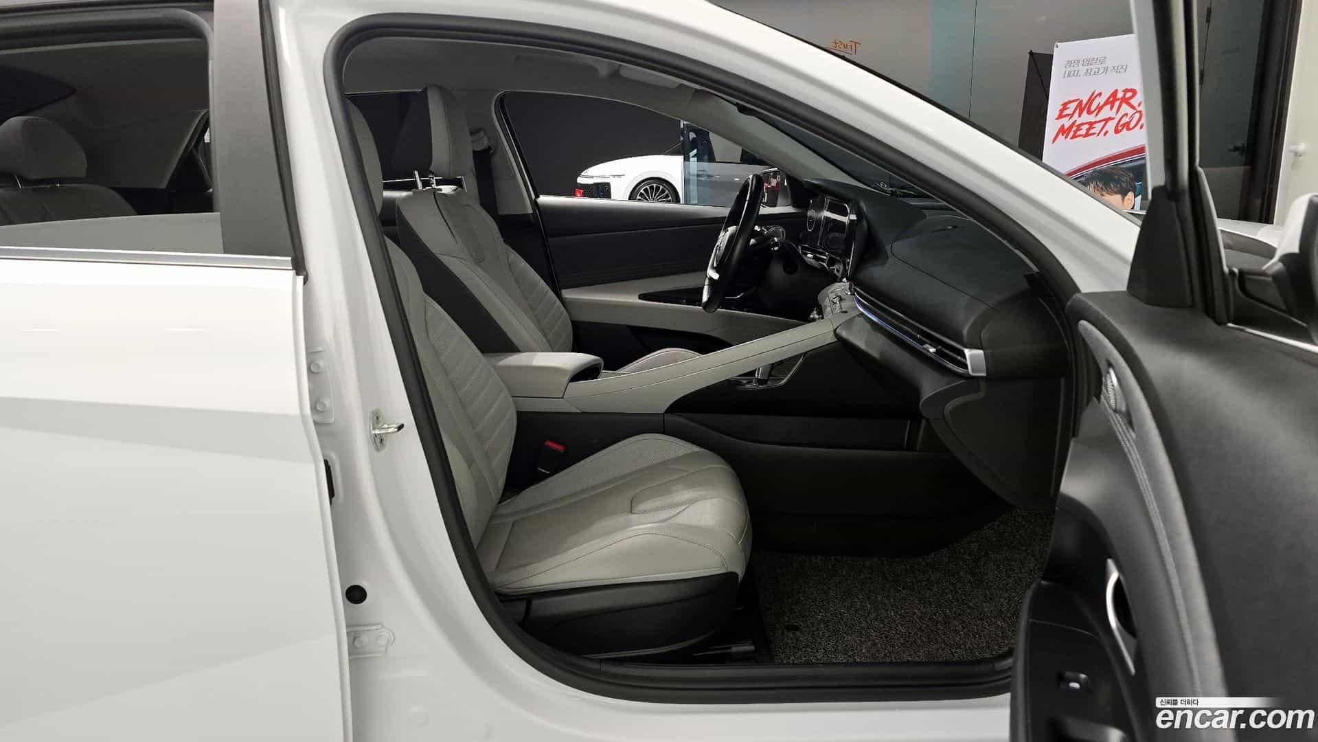 AVANTE Hyundai 2021.6-OPTION-015