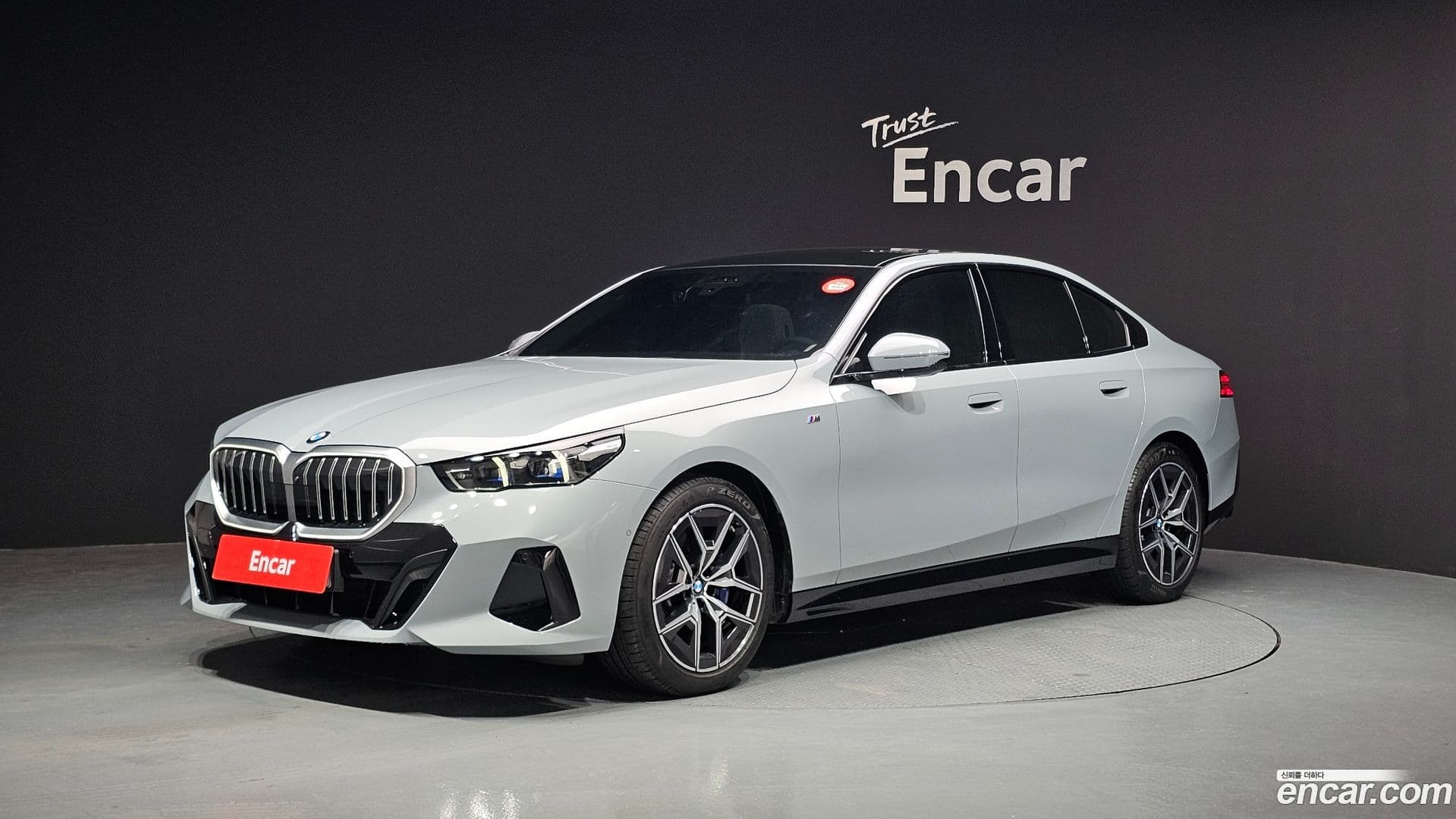 Main__Slider__Photo:5-Series BMW 2025.0-0