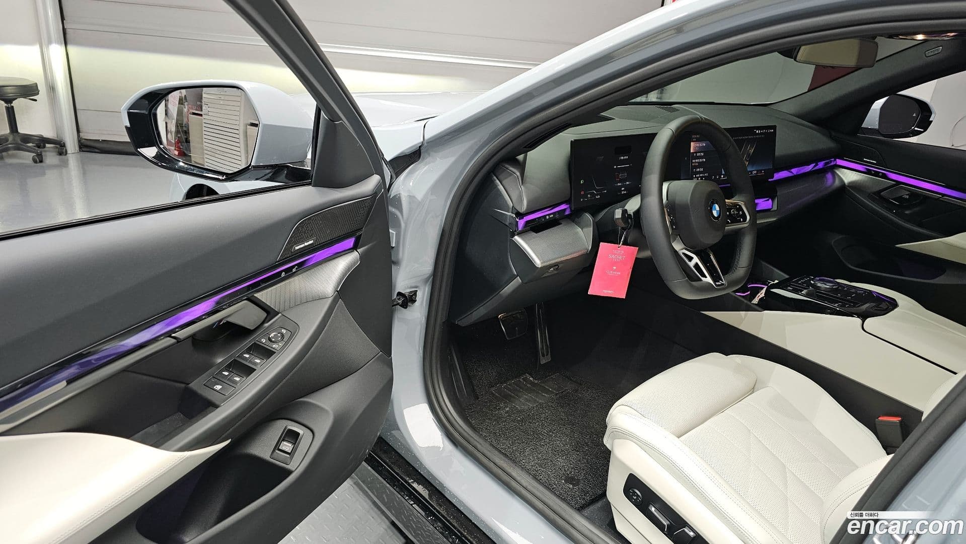 Main__Slider__Photo:5-Series BMW 2025.0-9