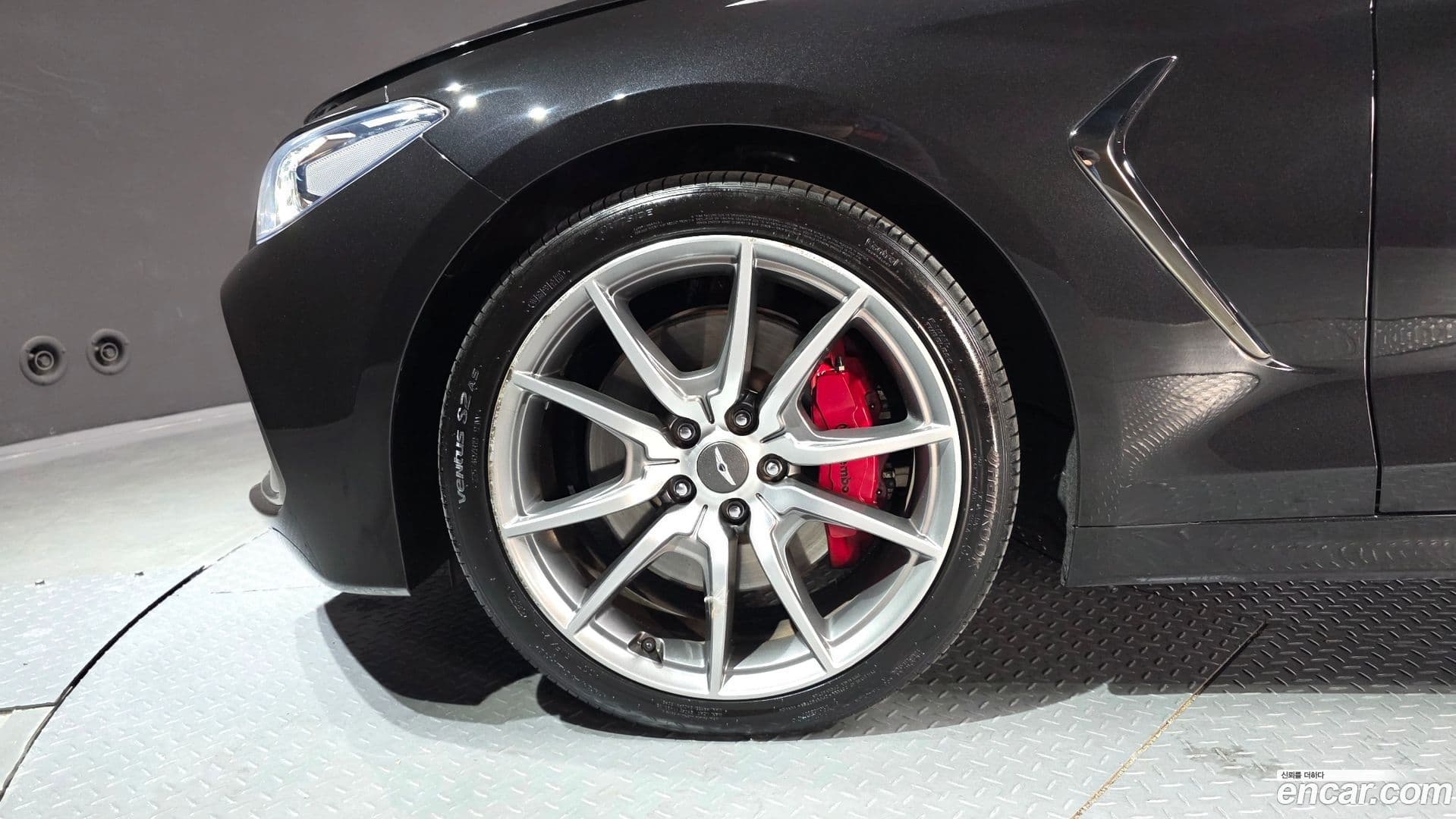 Main__Slider__Photo:G70 Genesis 2018.1-4