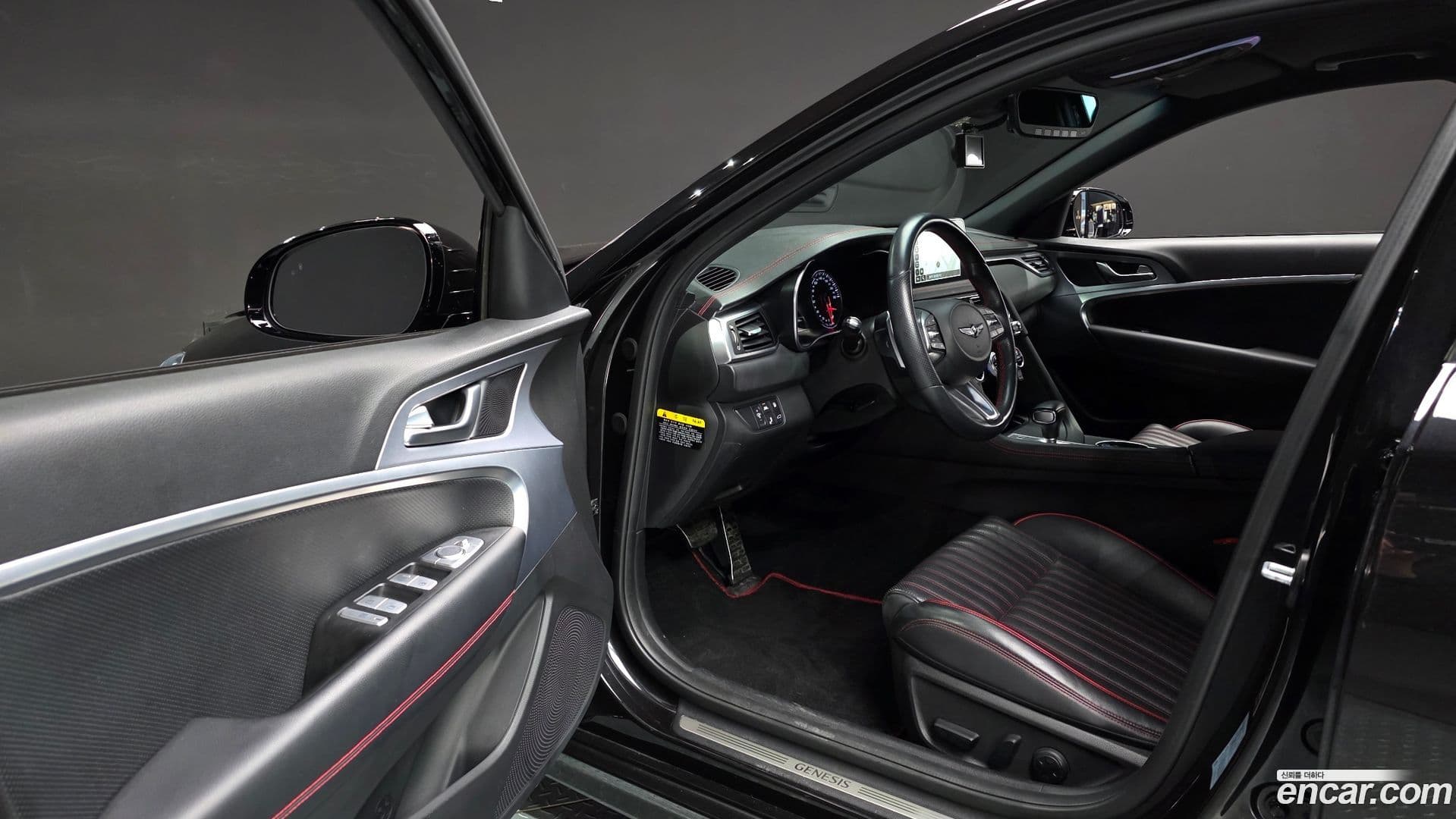 Main__Slider__Photo:G70 Genesis 2018.1-10